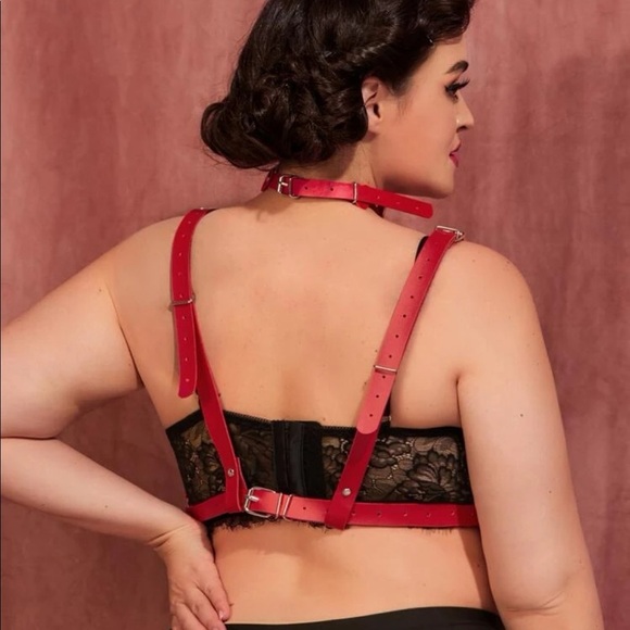 Red PU Leather Choker Harness Plus Size - Picture 4 of 5